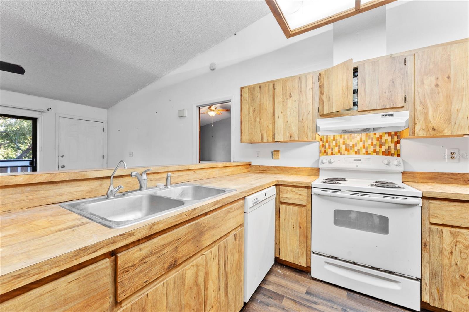 Crystal Beach, FL 34681