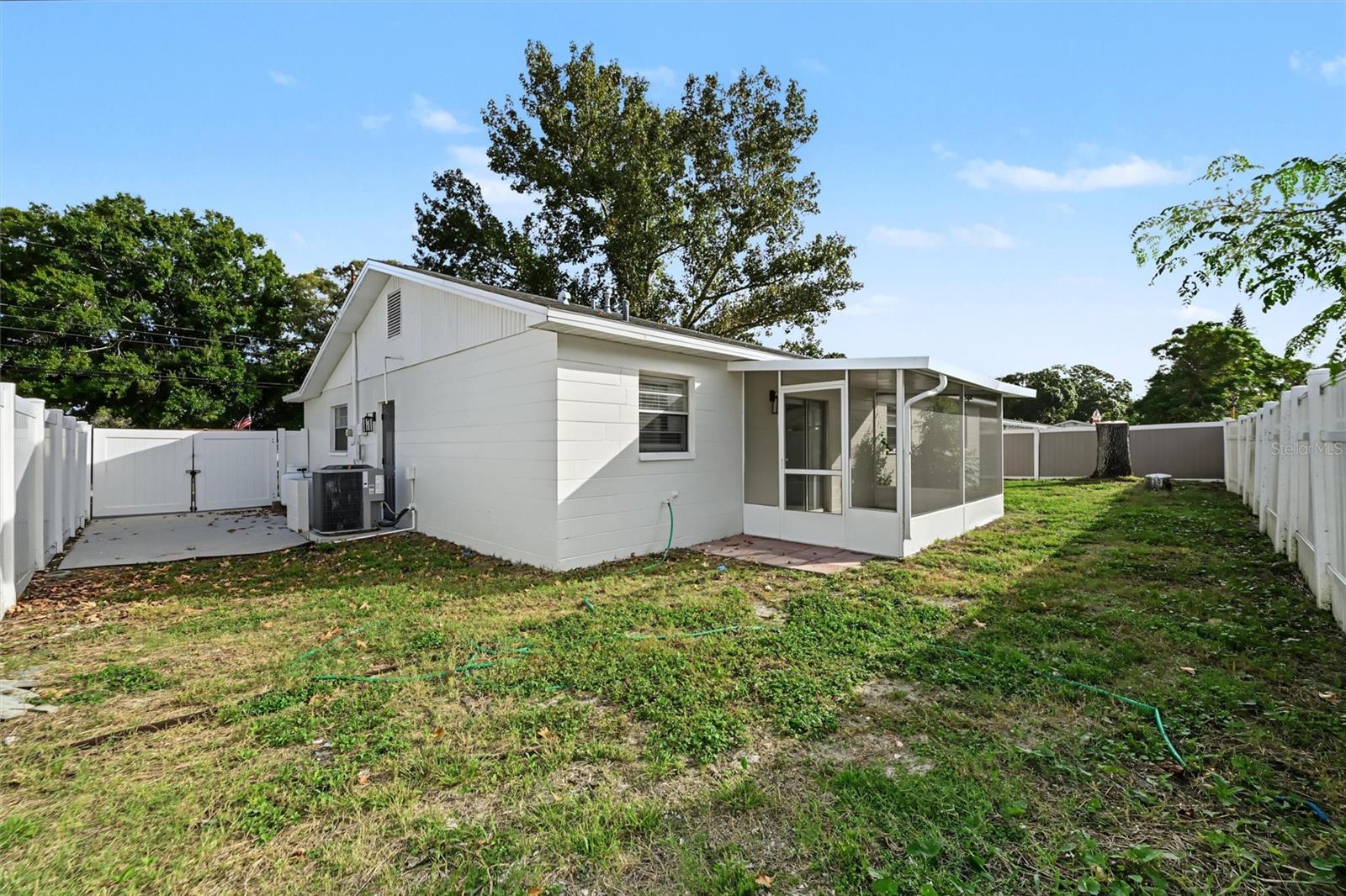 230 MAPLE AVENUE, Palm Harbor, FL 34684