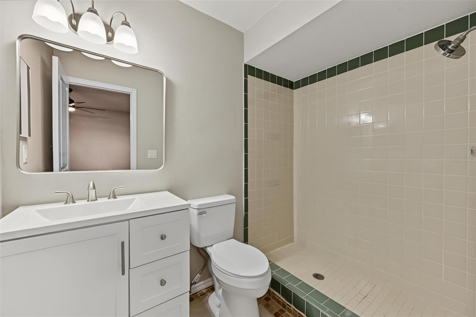 230 MAPLE AVENUE, Palm Harbor, FL 34684