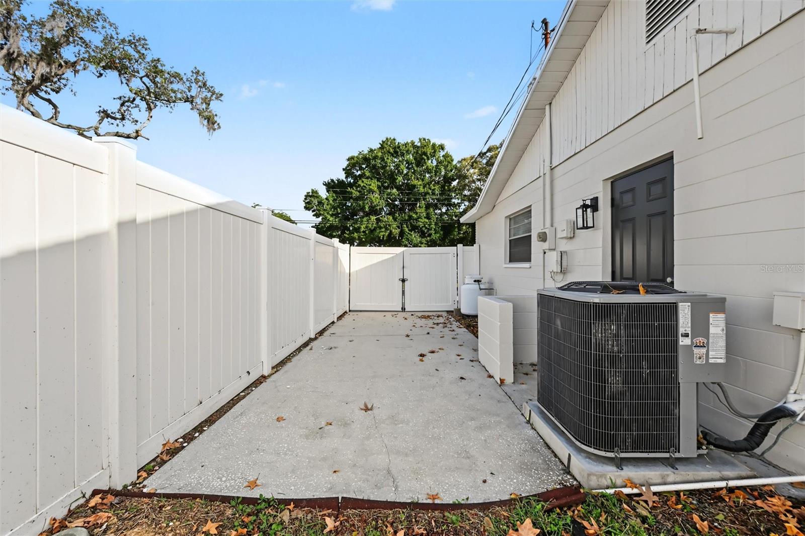 230 MAPLE AVENUE, Palm Harbor, FL 34684