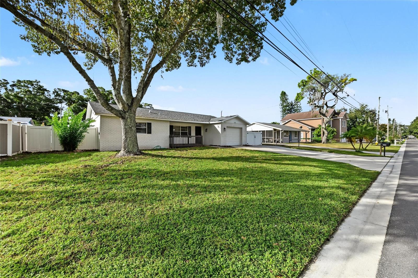 230 MAPLE AVENUE, Palm Harbor, FL 34684