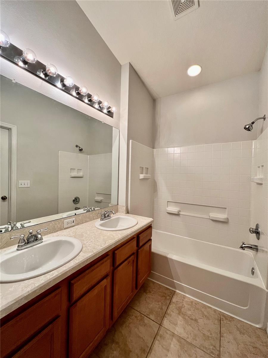 8922 MOONLIT MEADOWS LOOP, Riverview, FL 33578