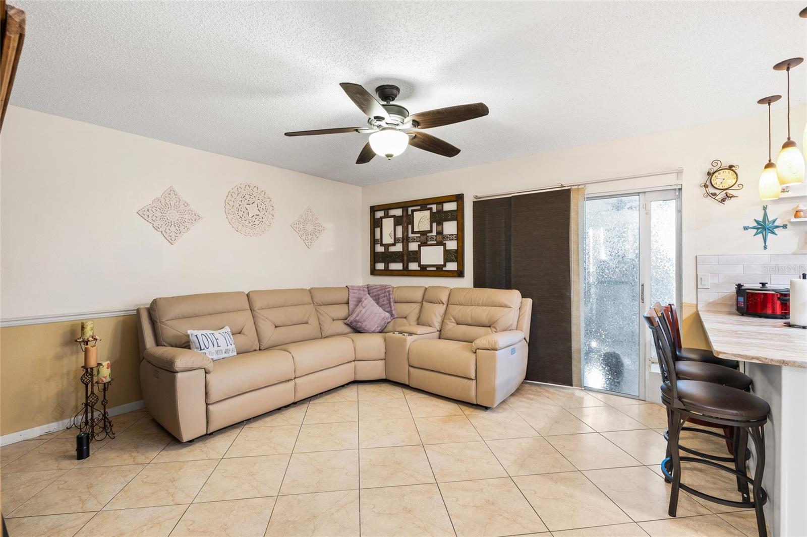 16124 RAVENDALE DRIVE, Tampa, FL 33618