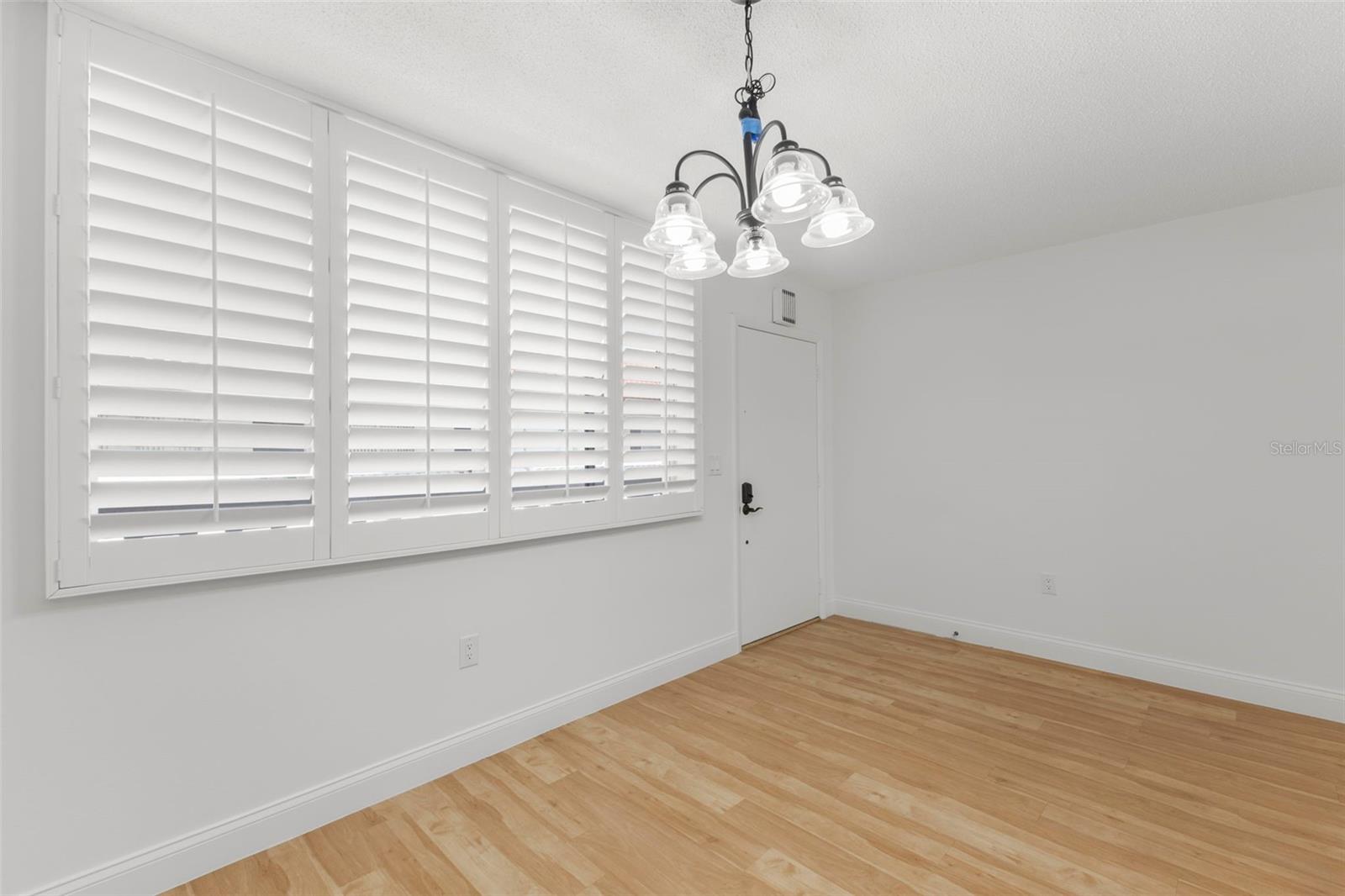 1001 PEARCE DRIVE, #302, Clearwater, FL 33764 1001 PEARCE DRIVE, #302, Clearwater, FL 33764