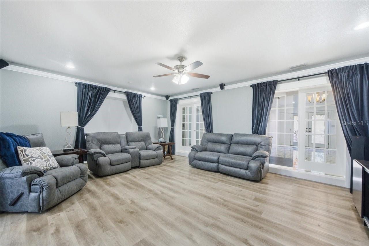 505 LAKESIDE DRIVE, Seffner, FL 33584