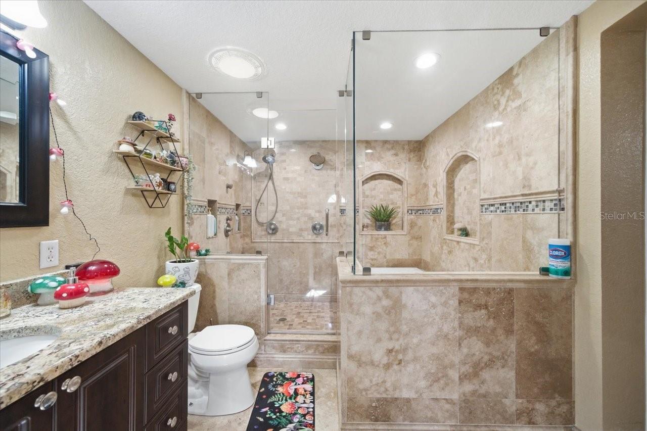 505 LAKESIDE DRIVE, Seffner, FL 33584
