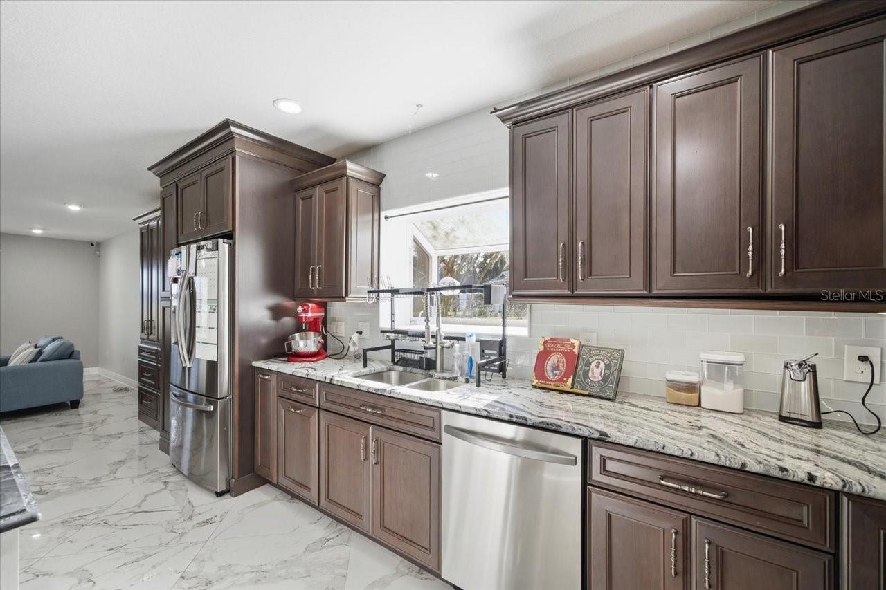 505 LAKESIDE DRIVE, Seffner, FL 33584