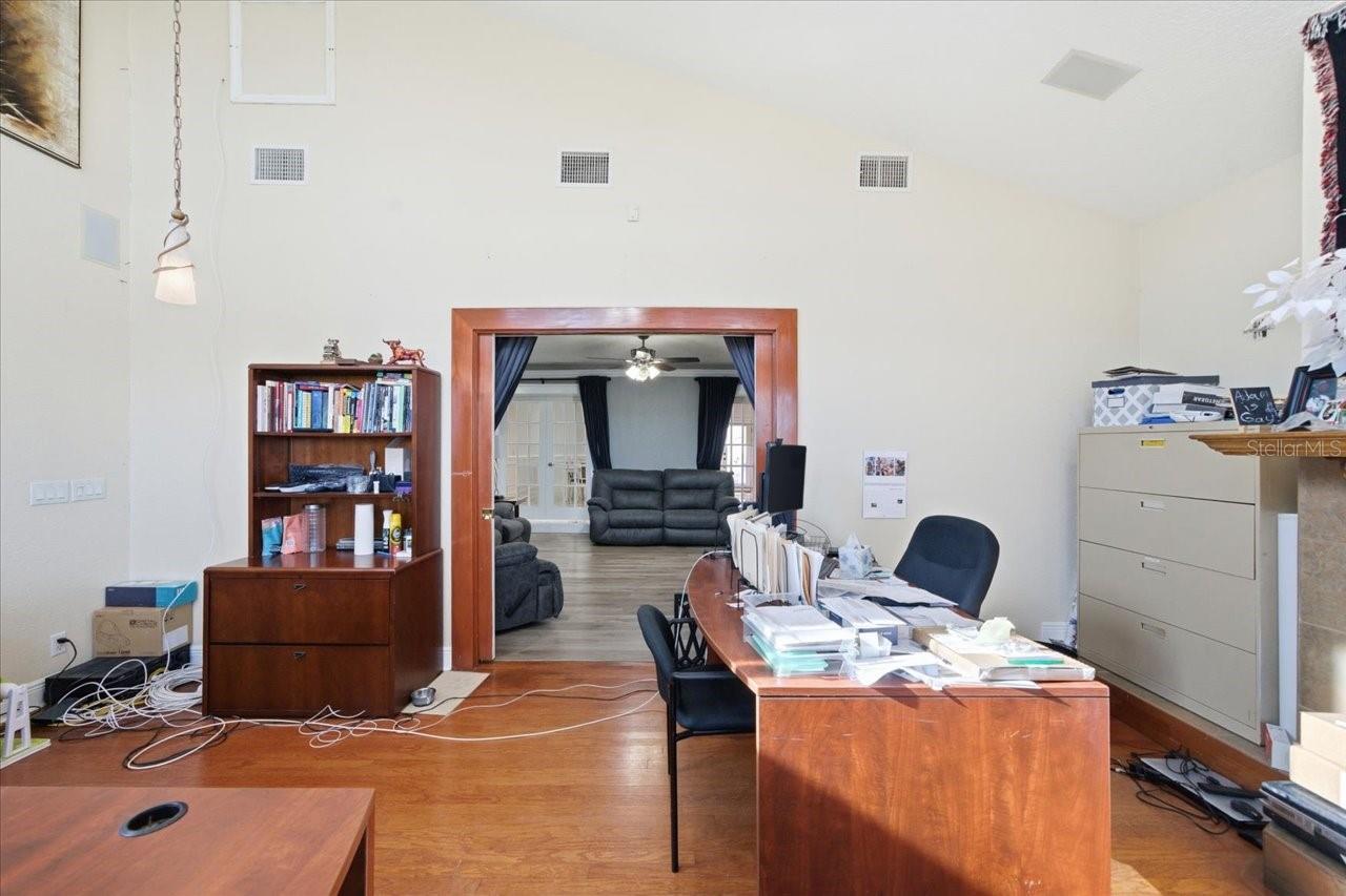 505 LAKESIDE DRIVE, Seffner, FL 33584