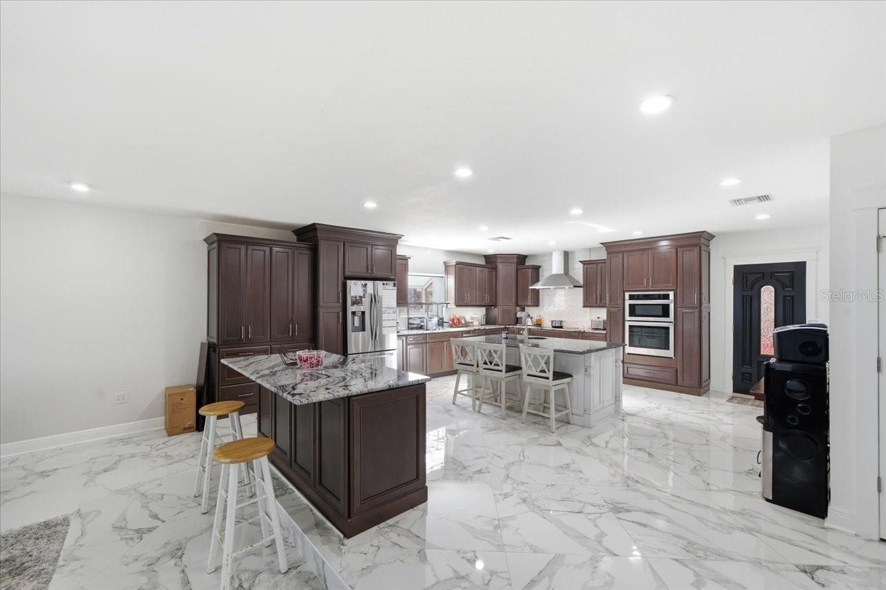 505 LAKESIDE DRIVE, Seffner, FL 33584