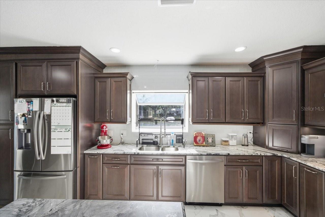 505 LAKESIDE DRIVE, Seffner, FL 33584
