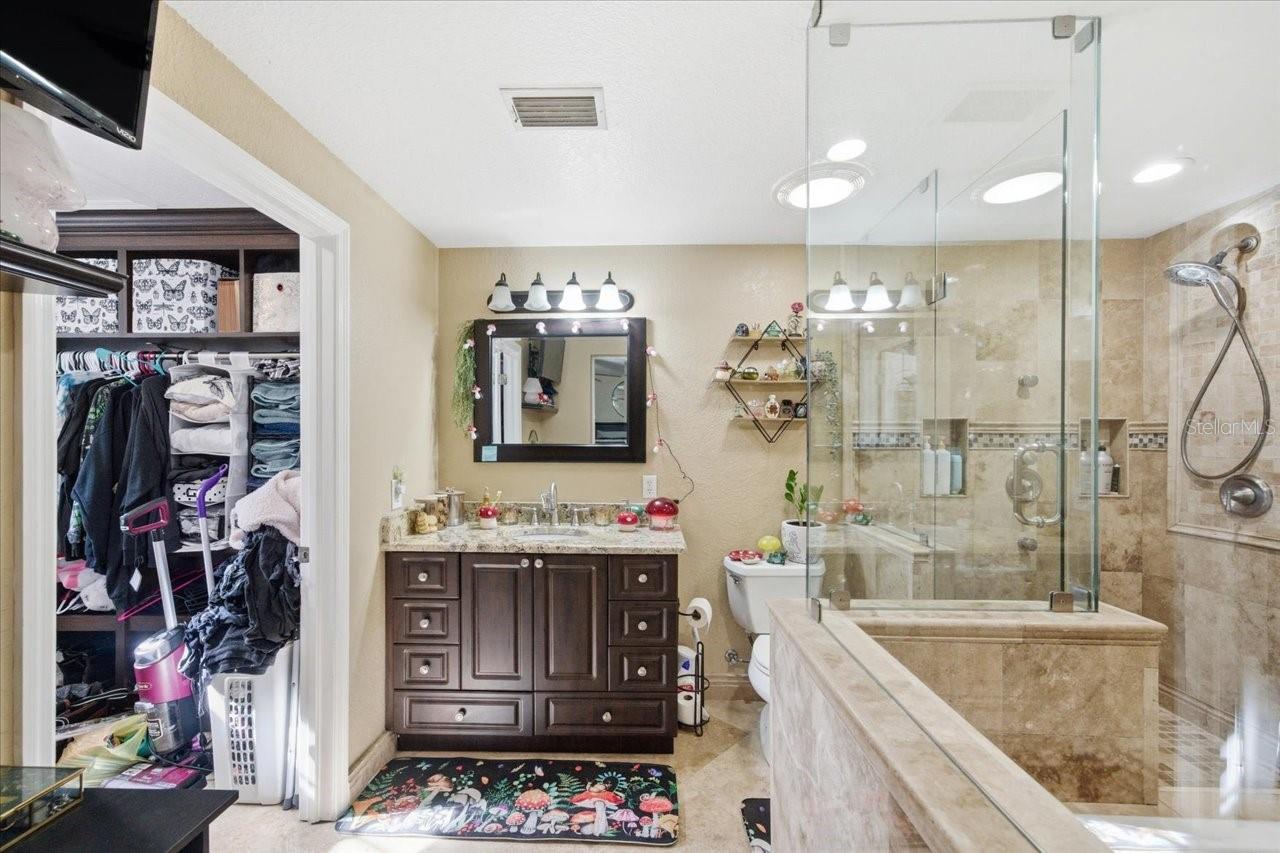 505 LAKESIDE DRIVE, Seffner, FL 33584