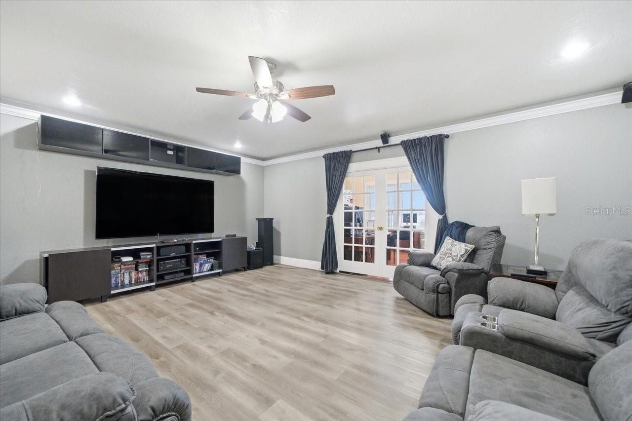 505 LAKESIDE DRIVE, Seffner, FL 33584