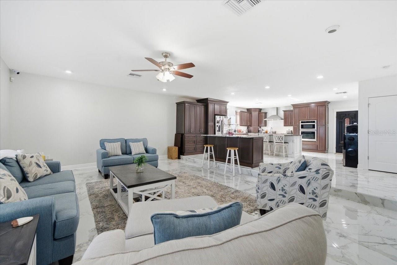 505 LAKESIDE DRIVE, Seffner, FL 33584