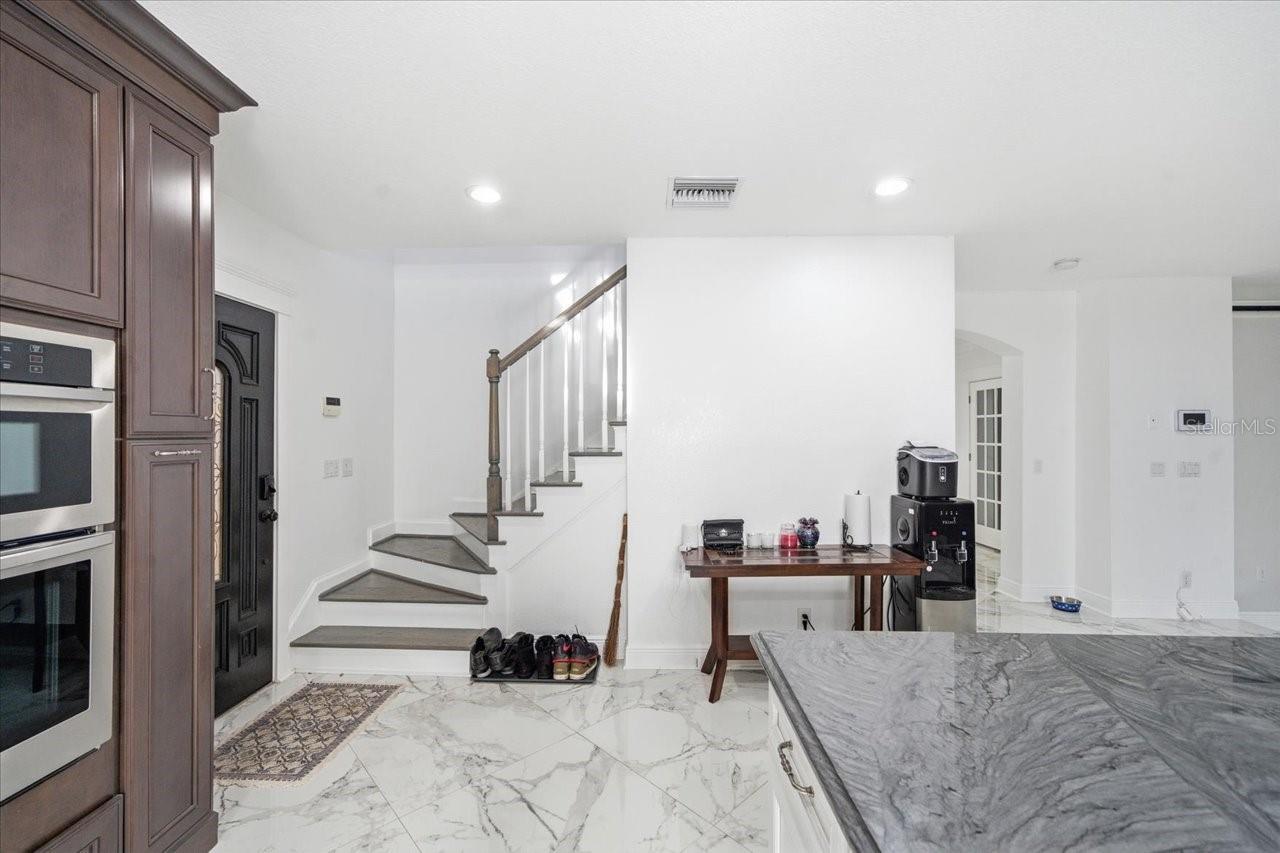 505 LAKESIDE DRIVE, Seffner, FL 33584