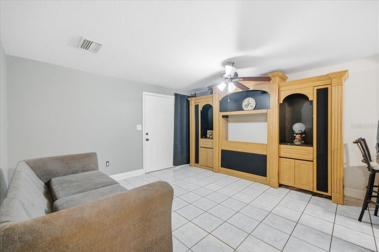 505 LAKESIDE DRIVE, Seffner, FL 33584