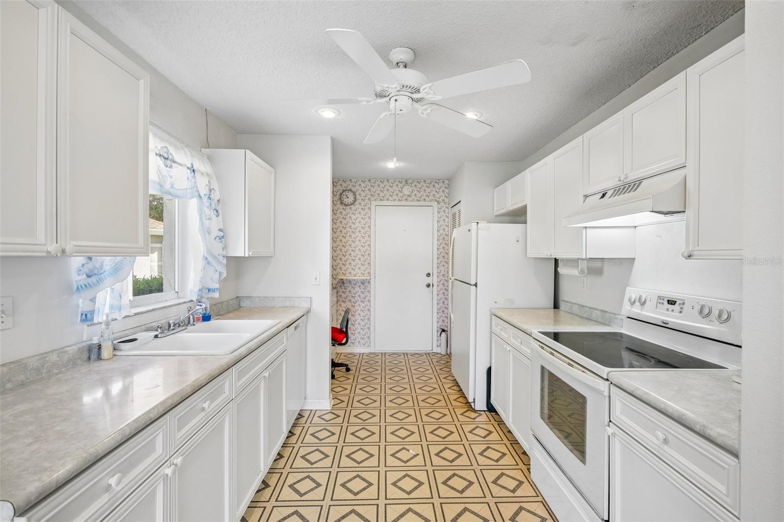 912 MCDANIEL STREET, Sun City Center, FL 33573