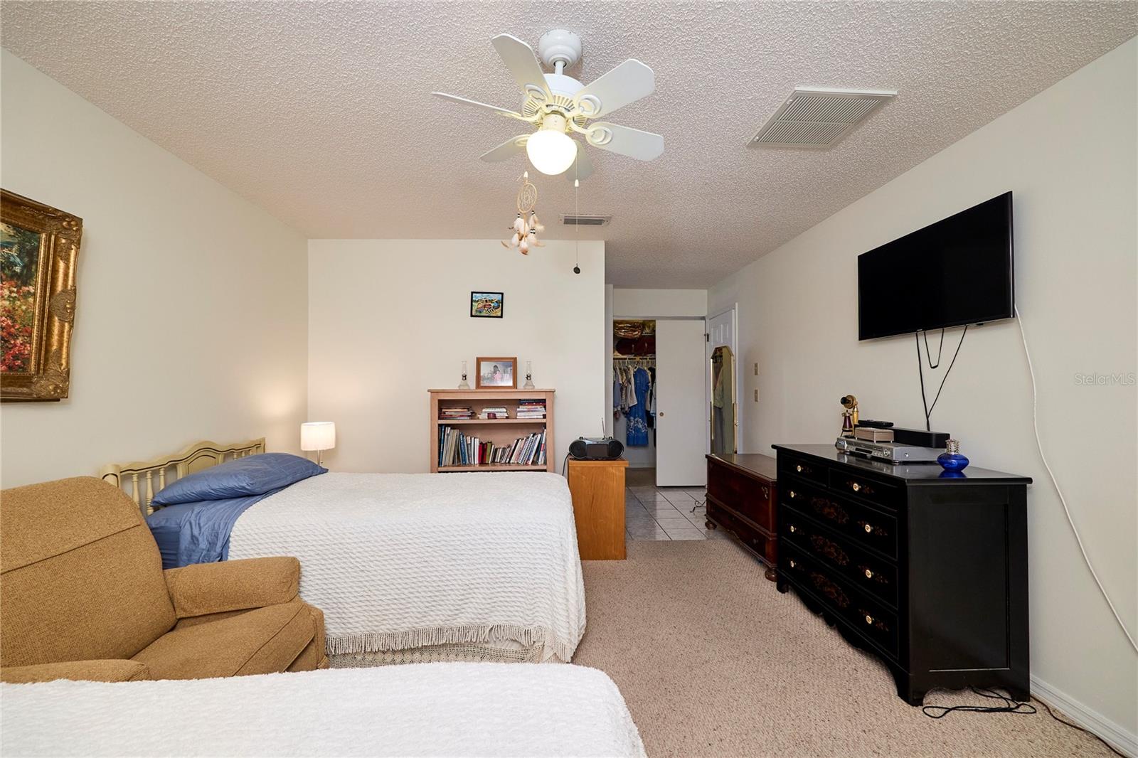 311 THORN HILL PLACE, Sun City Center, FL 33573