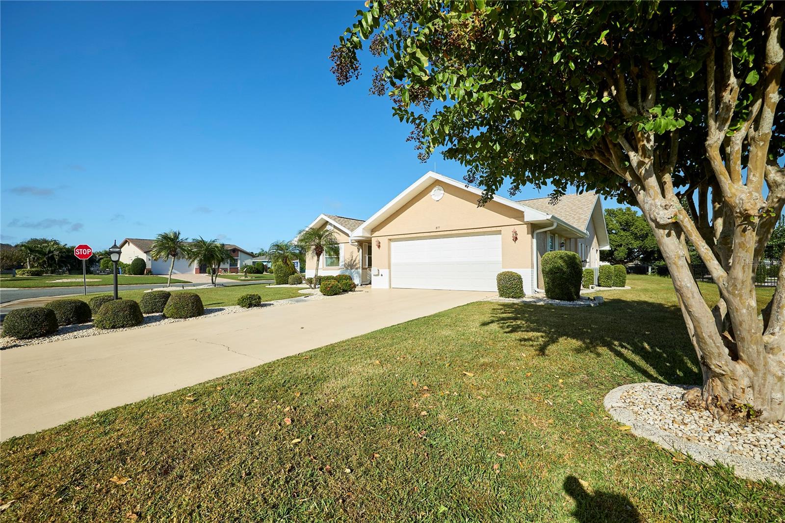 311 THORN HILL PLACE, Sun City Center, FL 33573