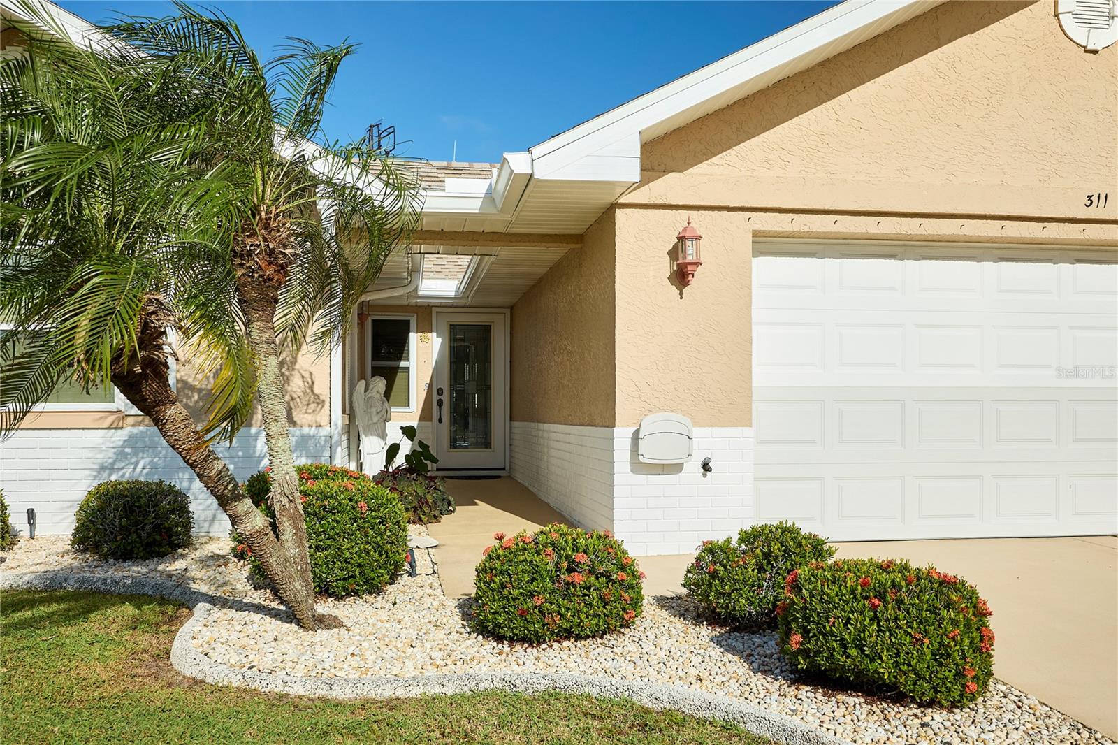 311 THORN HILL PLACE, Sun City Center, FL 33573