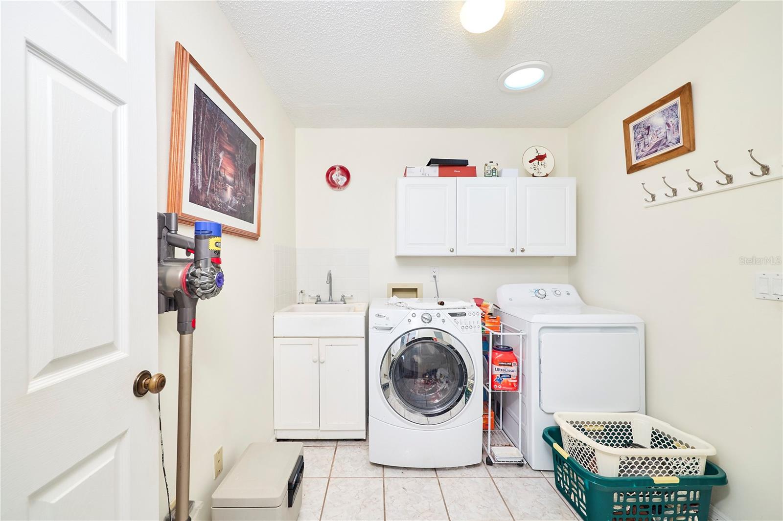311 THORN HILL PLACE, Sun City Center, FL 33573
