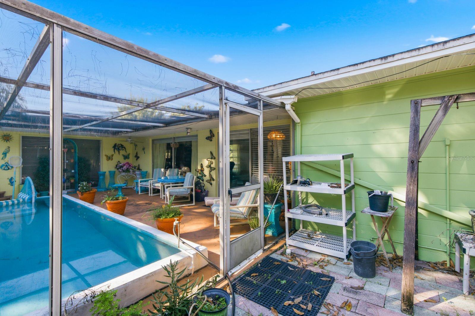 pool patio & enclosure