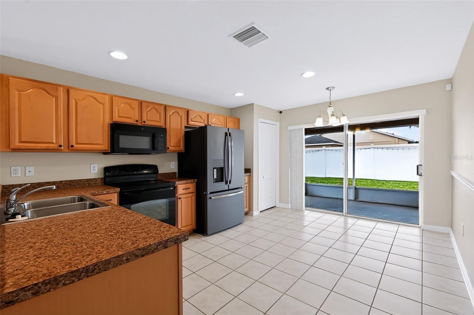 8210 SUMMER WOOD LANE, Riverview, FL 33578