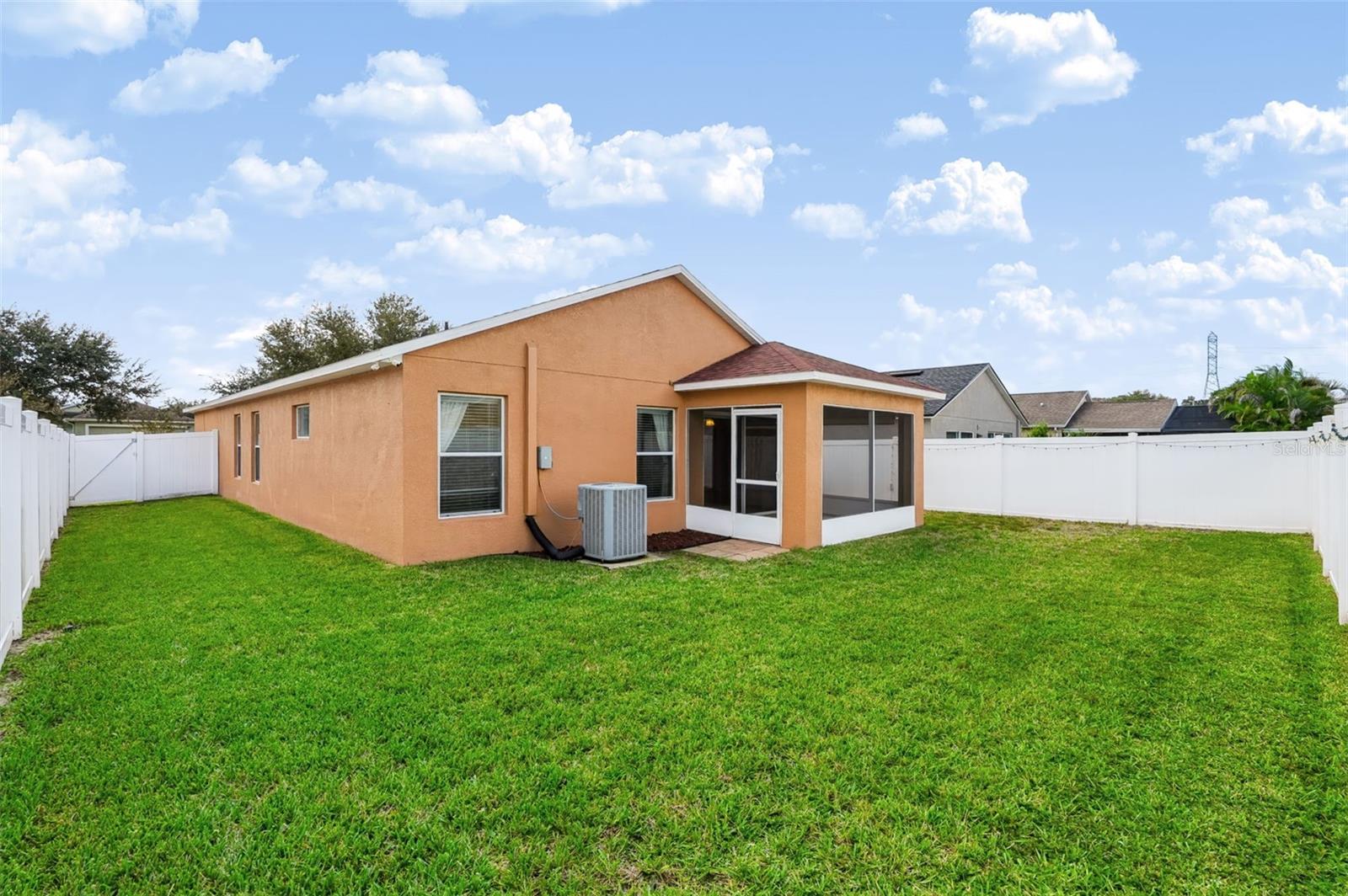 8210 SUMMER WOOD LANE, Riverview, FL 33578