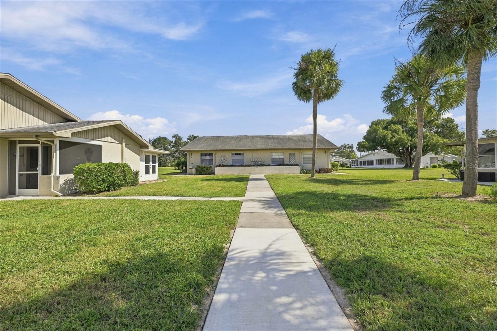 1905 CANTERBURY LANE, #8, Sun City Center, FL 33573