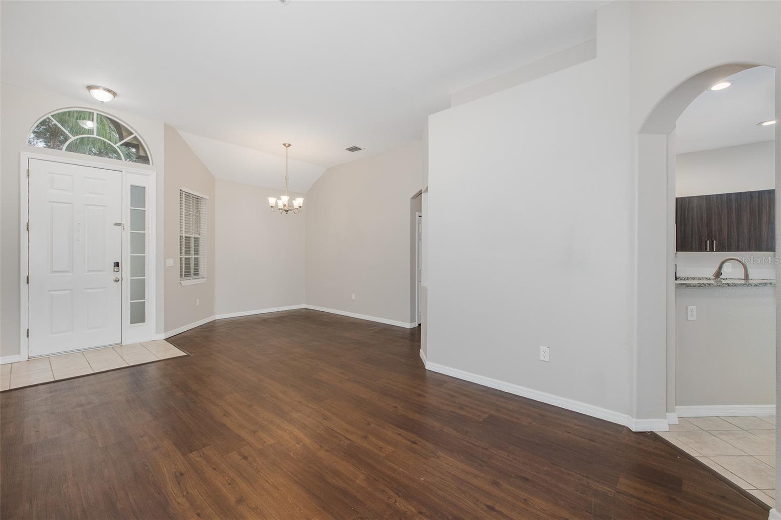 19103 DOVE CREEK DRIVE, Tampa, FL 33647