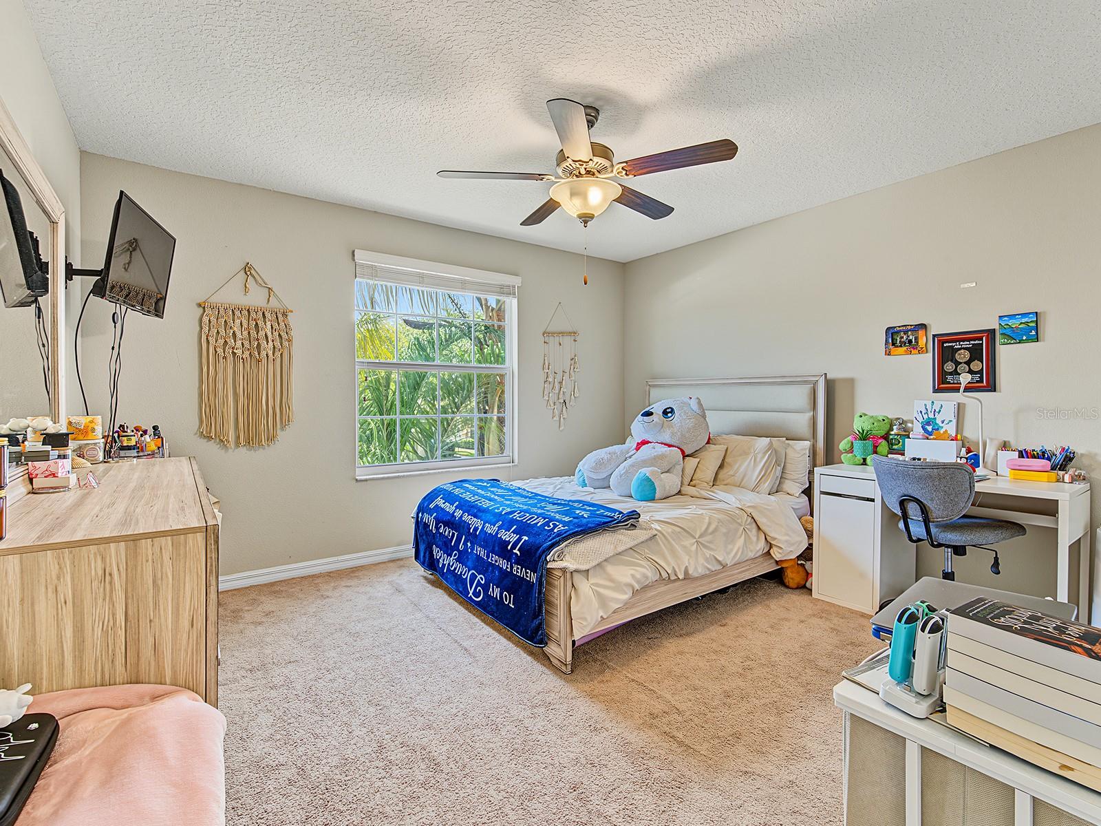 5ft bedroom