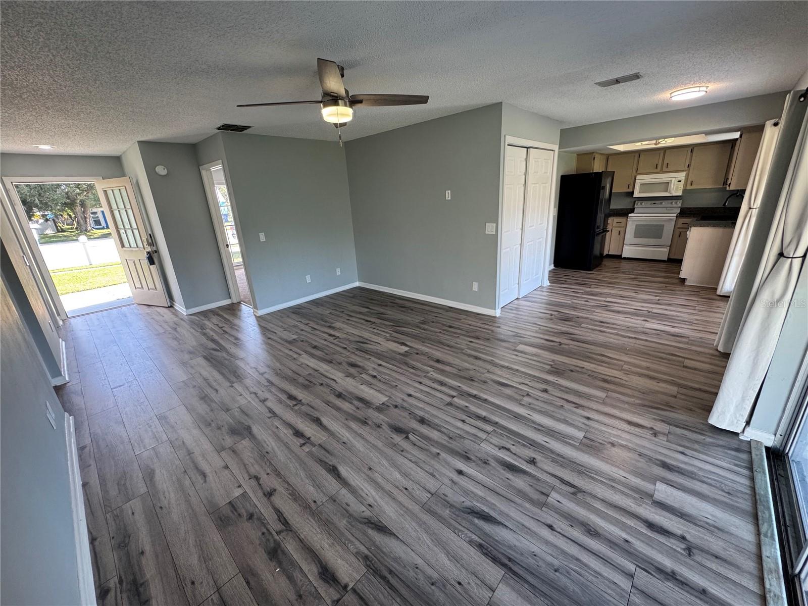 8913 WOOD LAKE COURT, New Port Richey, FL 34653