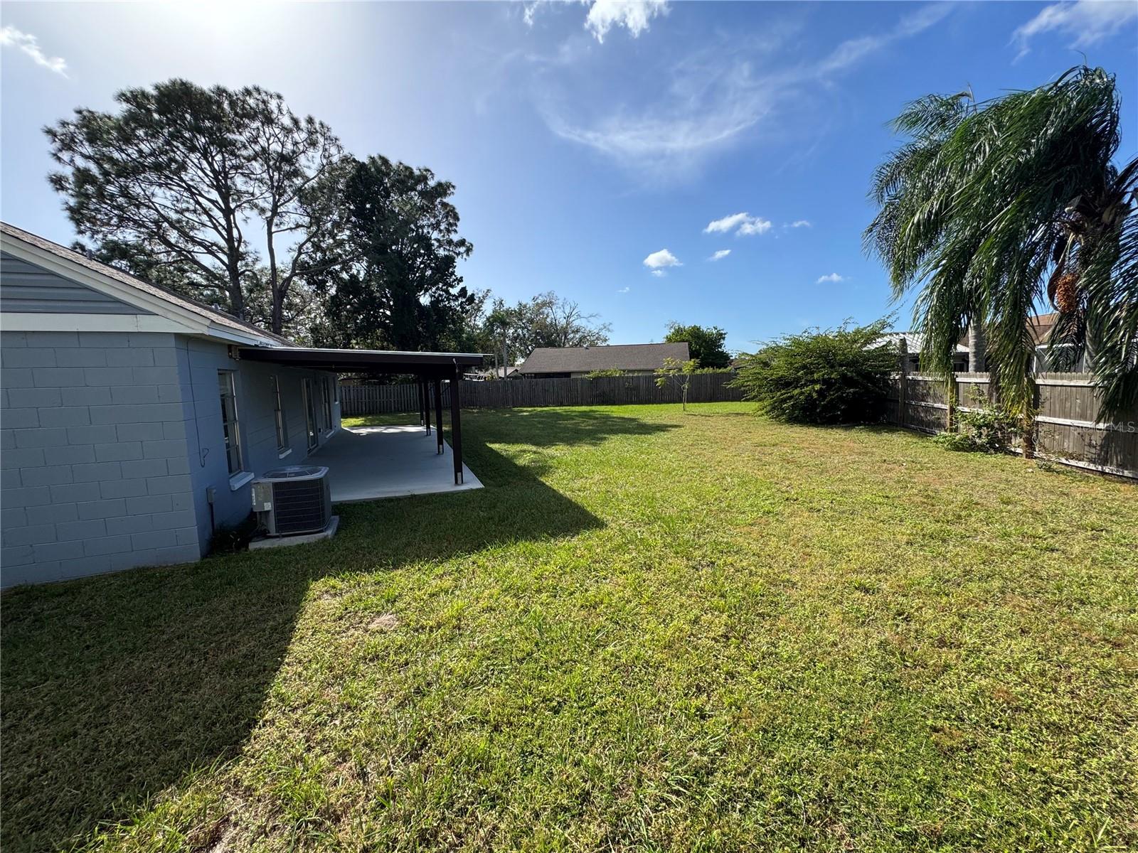8913 WOOD LAKE COURT, New Port Richey, FL 34653