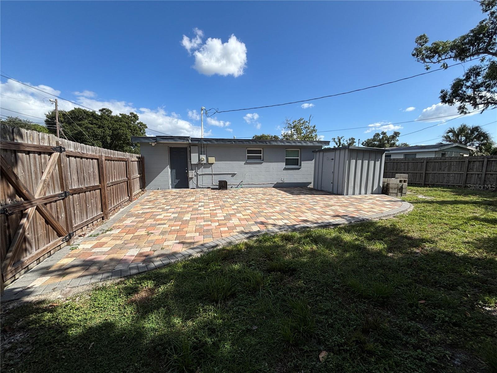 8200 93RD AVENUE, Seminole, FL 33777