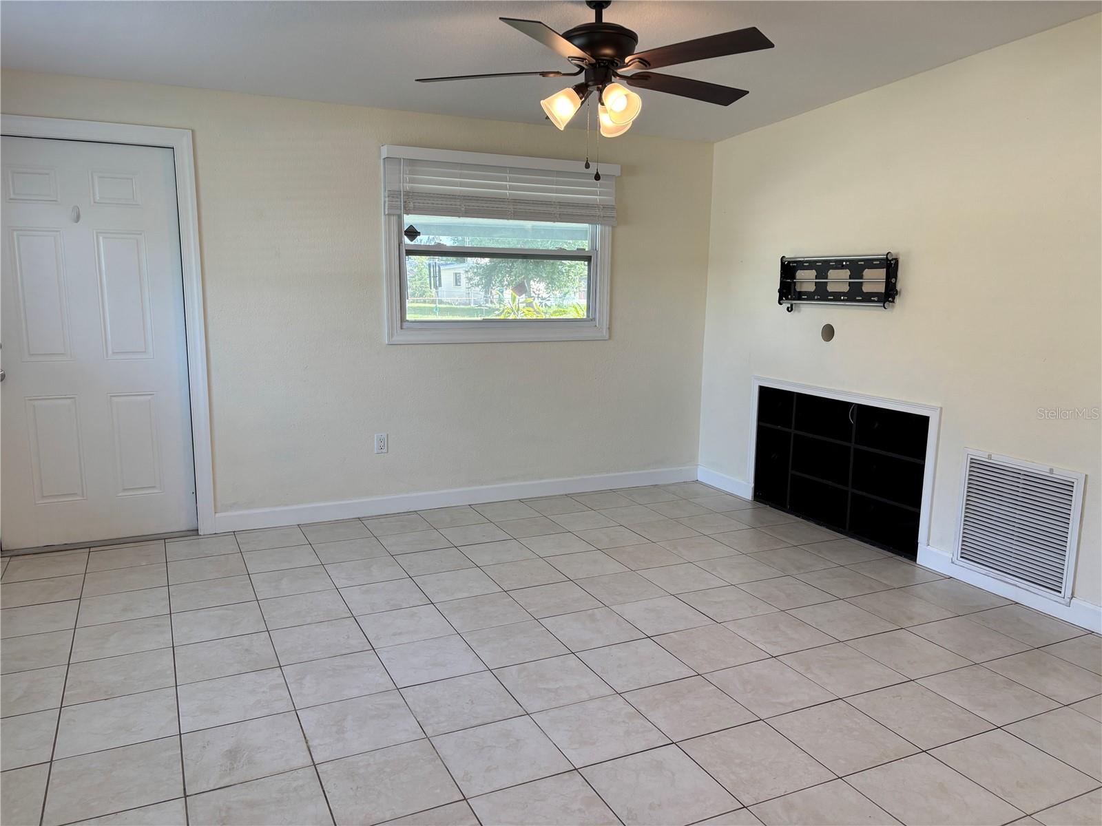 8200 93RD AVENUE, Seminole, FL 33777