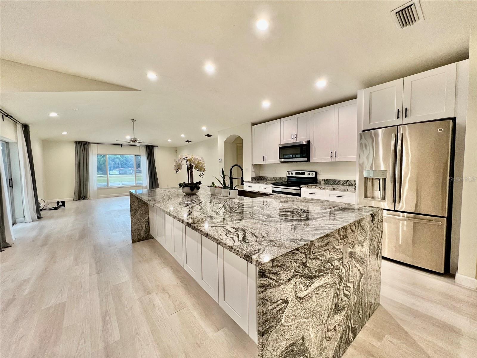 915 TUSCANNY STREET, Brandon, FL 33511 915 TUSCANNY STREET, Brandon, FL 33511