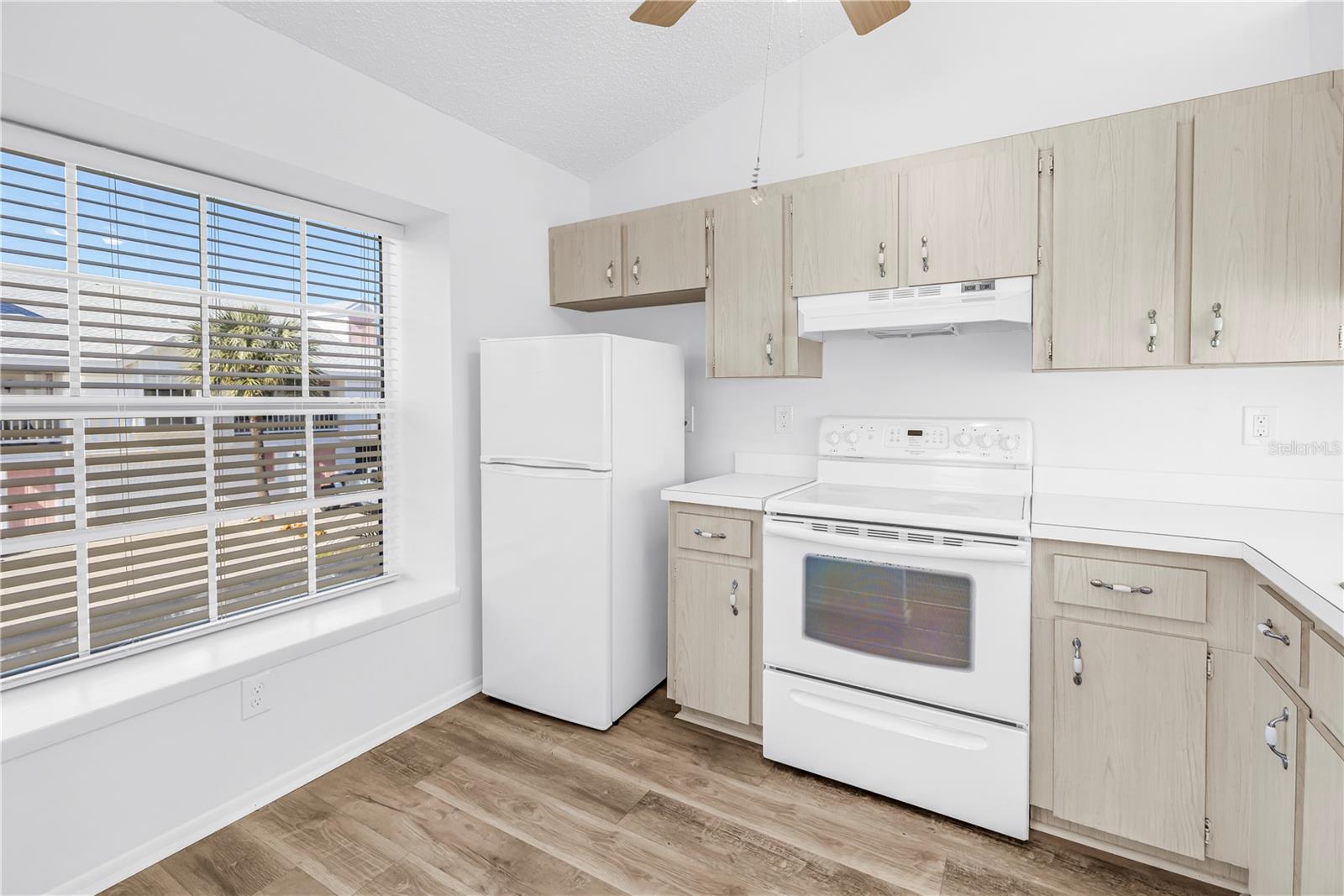 159 SUN ISLE CIR, Treasure Island, FL 33706