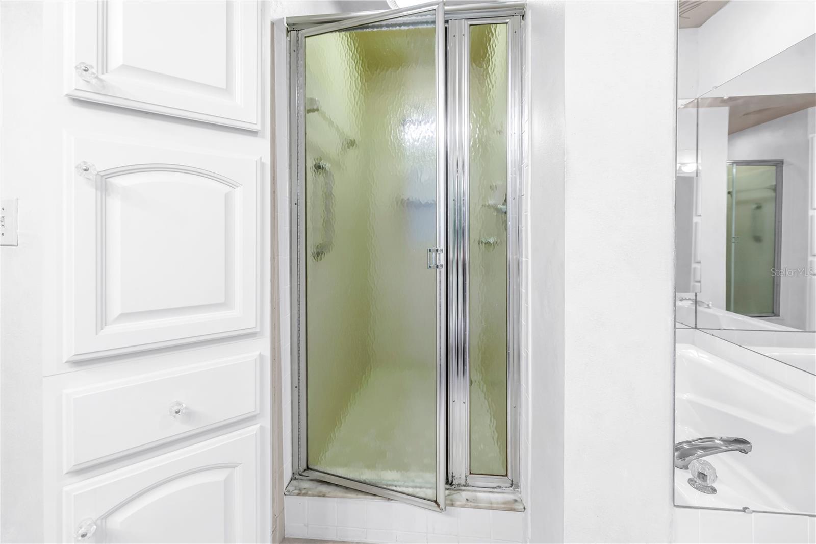 Primary shower