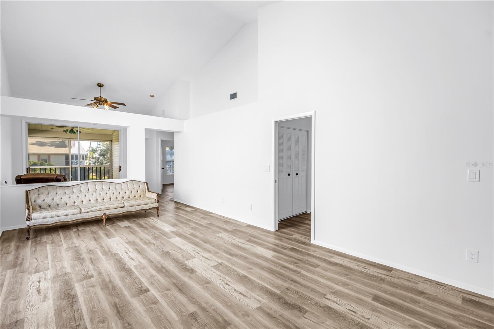 159 SUN ISLE CIR, Treasure Island, FL 33706