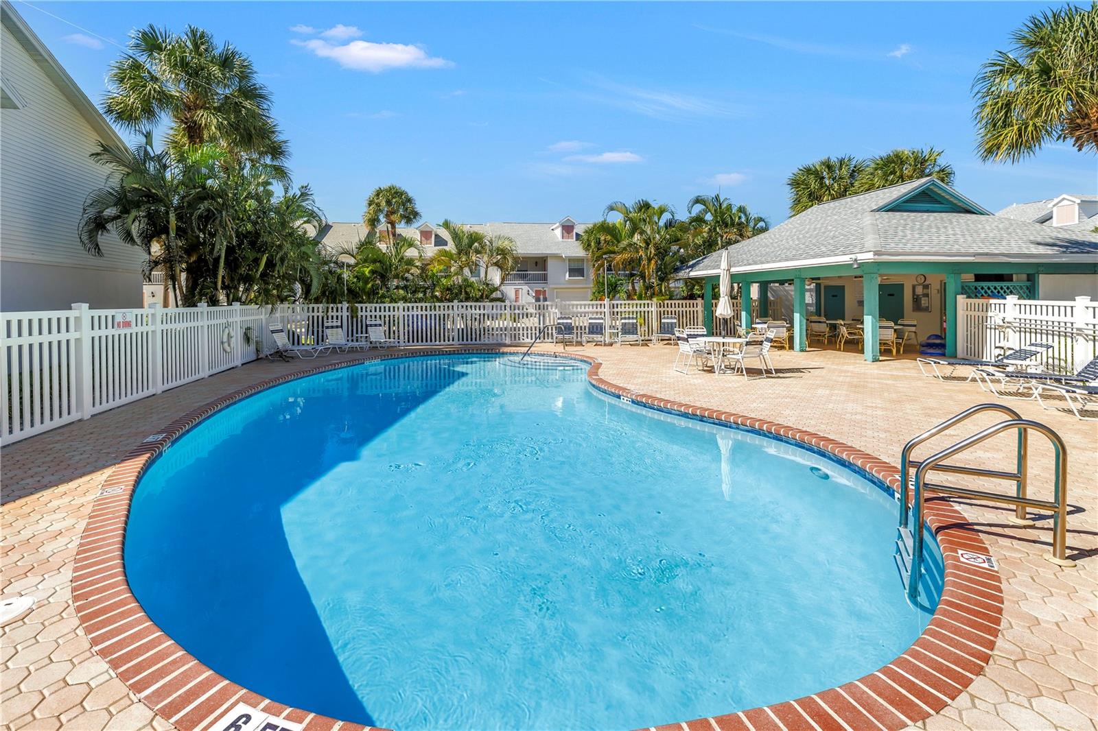 159 SUN ISLE CIR, Treasure Island, FL 33706