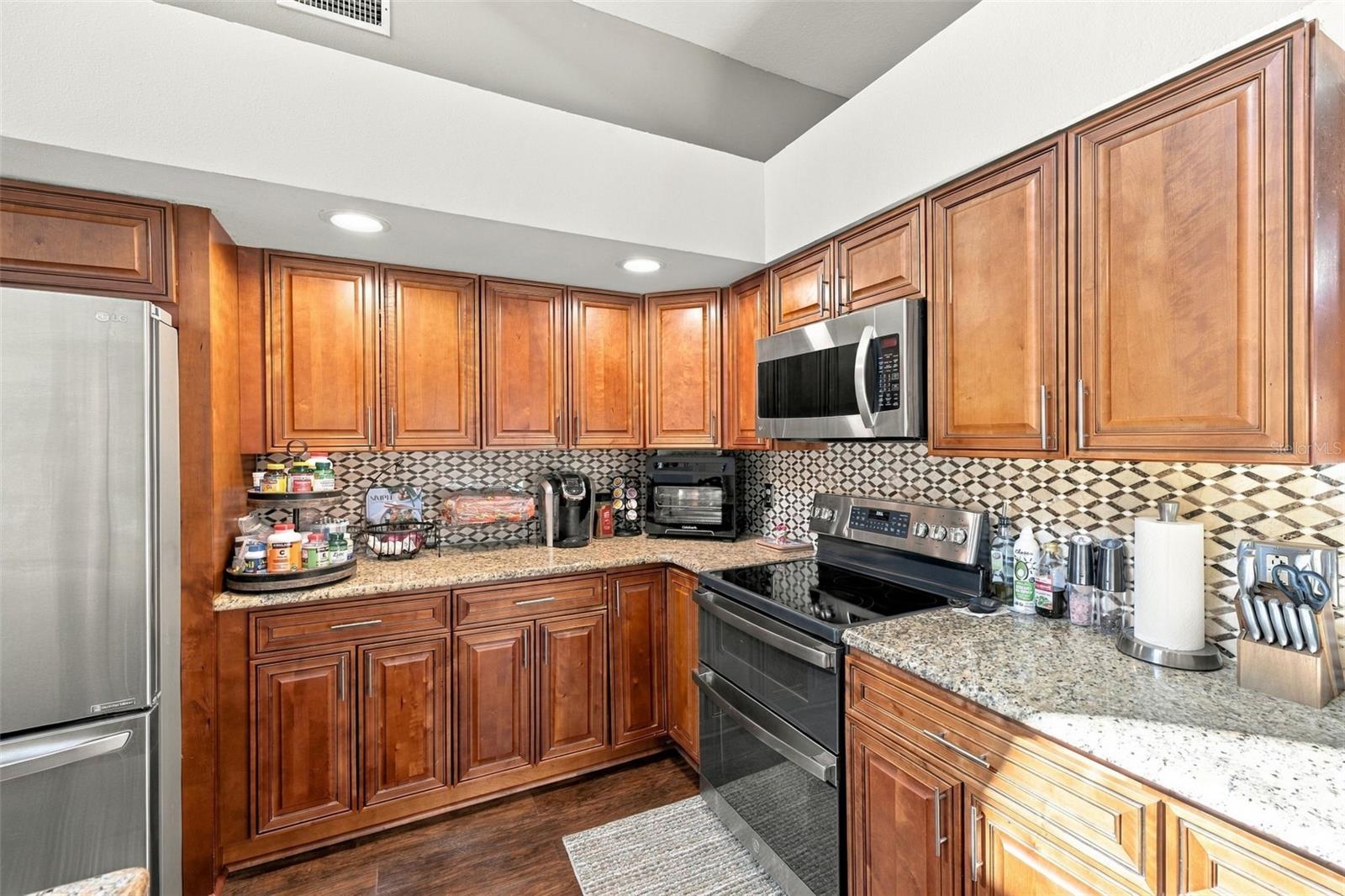 8708 CHARMING KNOLL COURT, Tampa, FL 33635