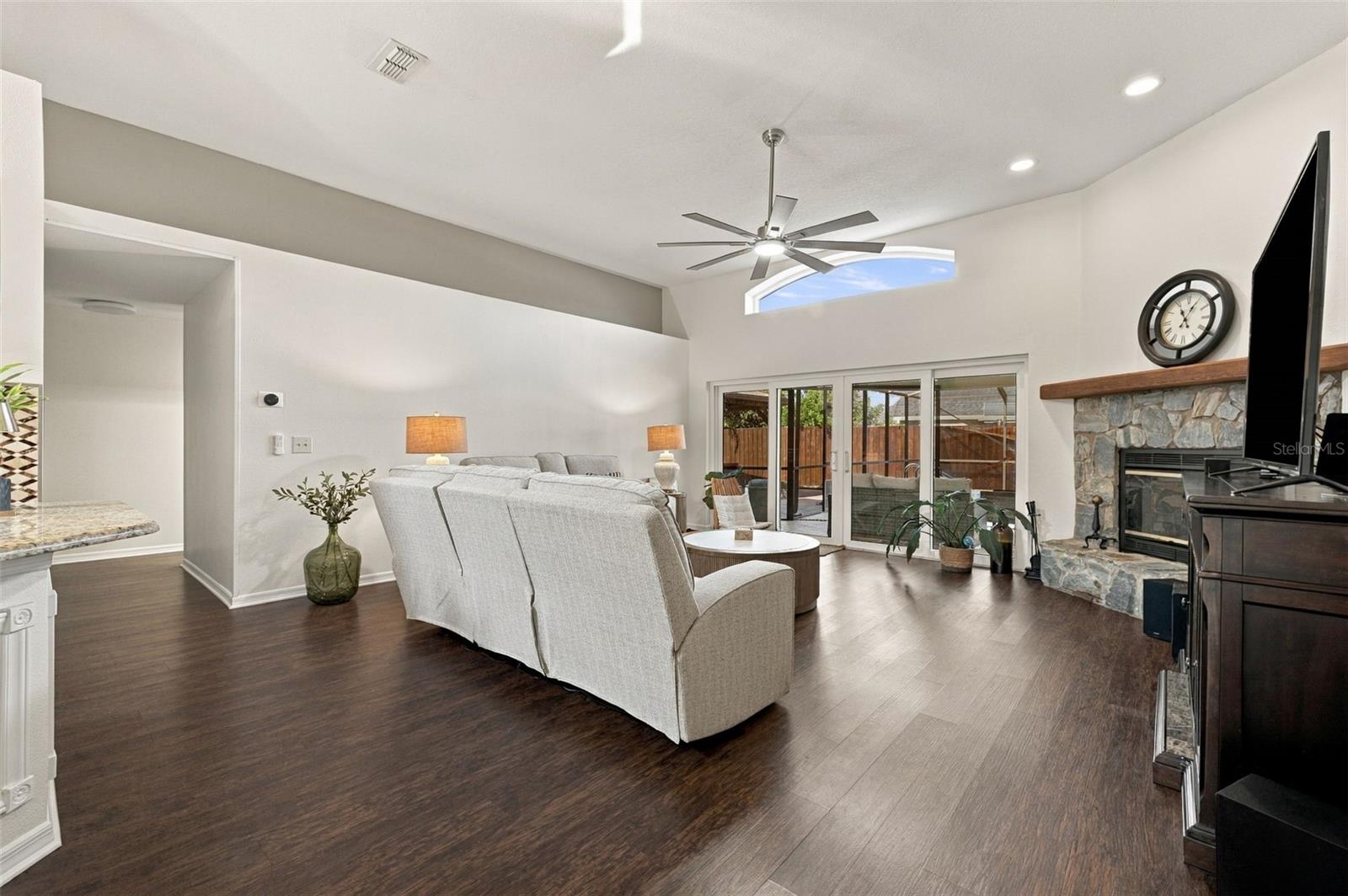 8708 CHARMING KNOLL COURT, Tampa, FL 33635