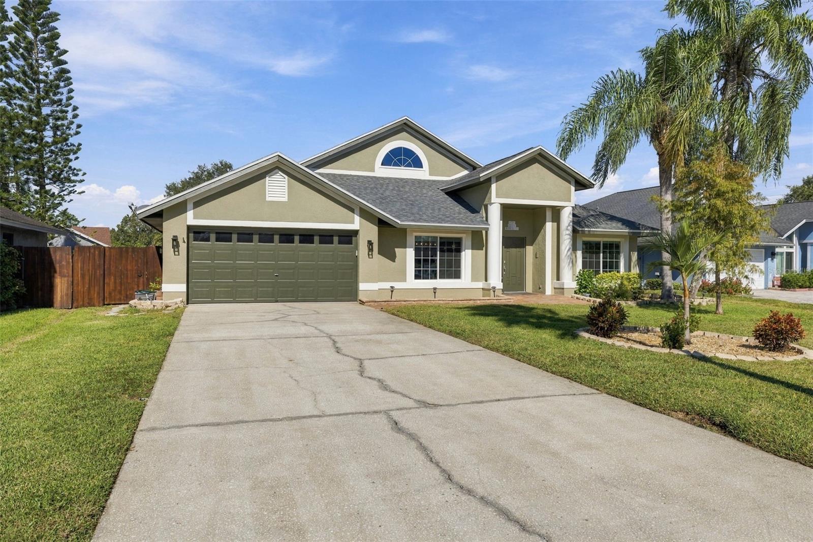 8708 CHARMING KNOLL COURT, Tampa, FL 33635