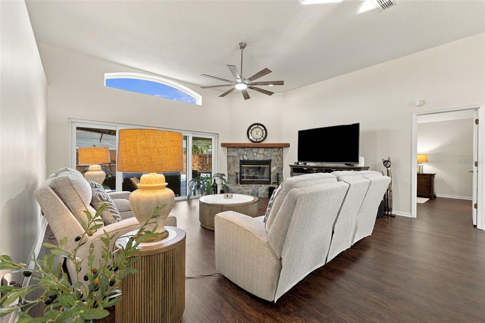 8708 CHARMING KNOLL COURT, Tampa, FL 33635