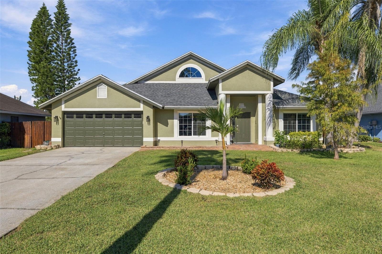 8708 CHARMING KNOLL COURT, Tampa, FL 33635