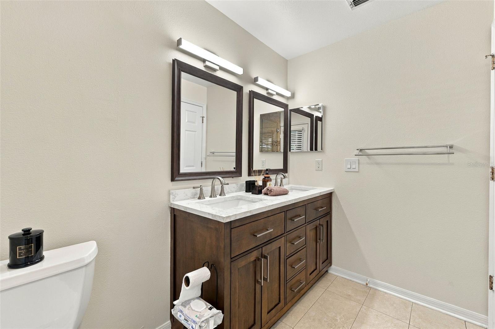 8708 CHARMING KNOLL COURT, Tampa, FL 33635