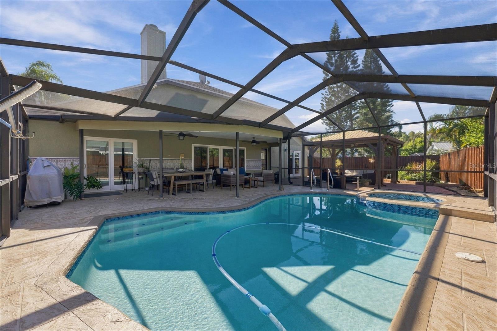 8708 CHARMING KNOLL COURT, Tampa, FL 33635