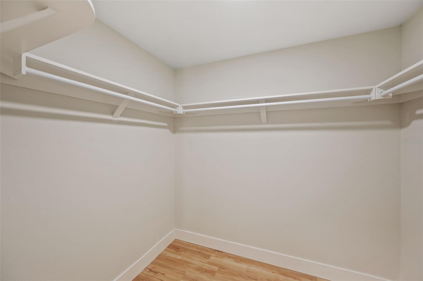 16611 ROUND OAK DRIVE, Tampa, FL 33618