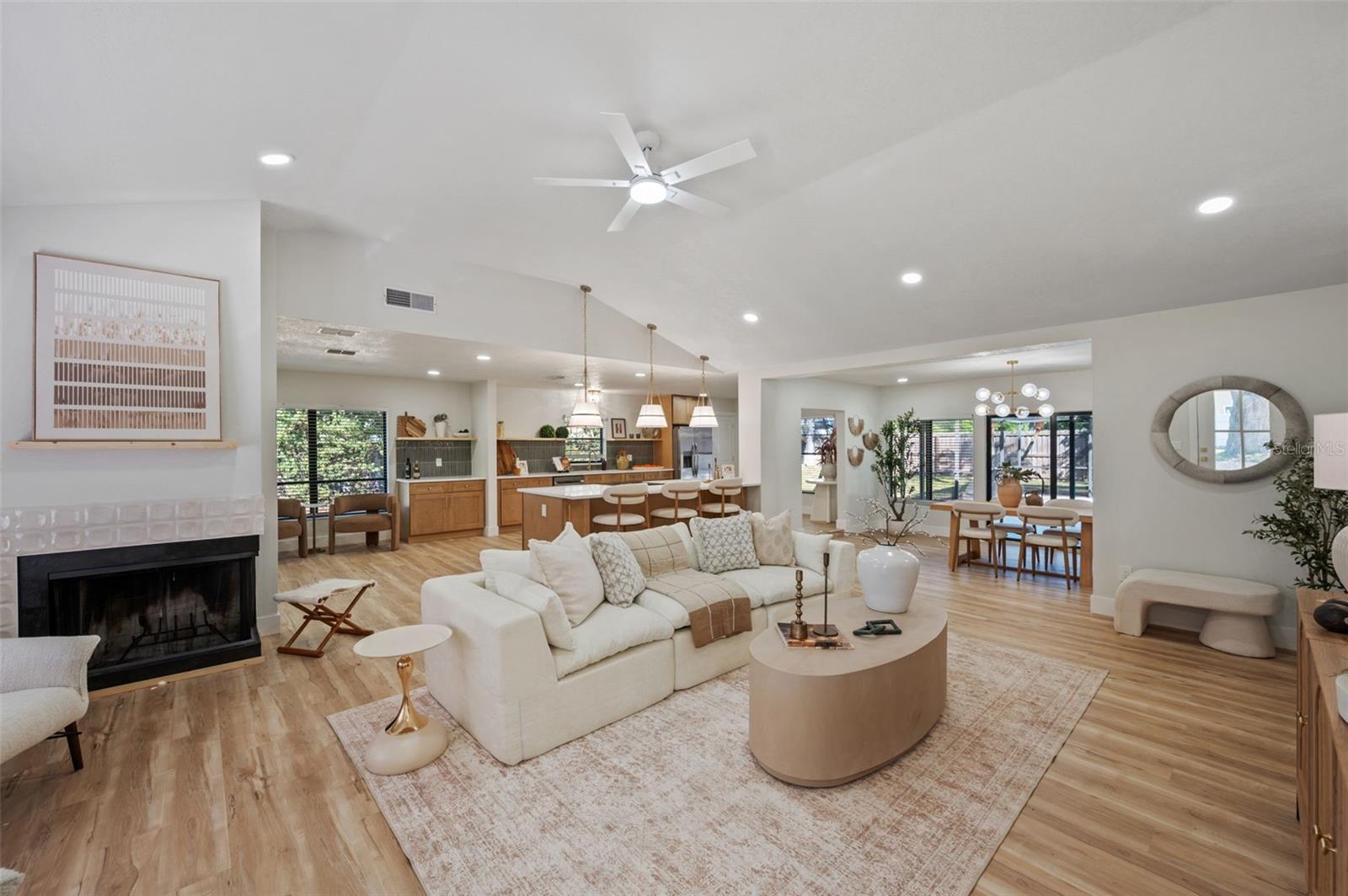 16611 ROUND OAK DRIVE, Tampa, FL 33618