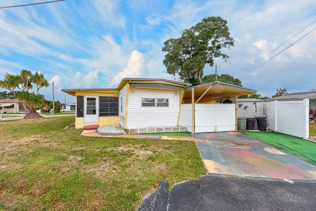 1744 HOYLE DRIVE, Holiday, FL 34691