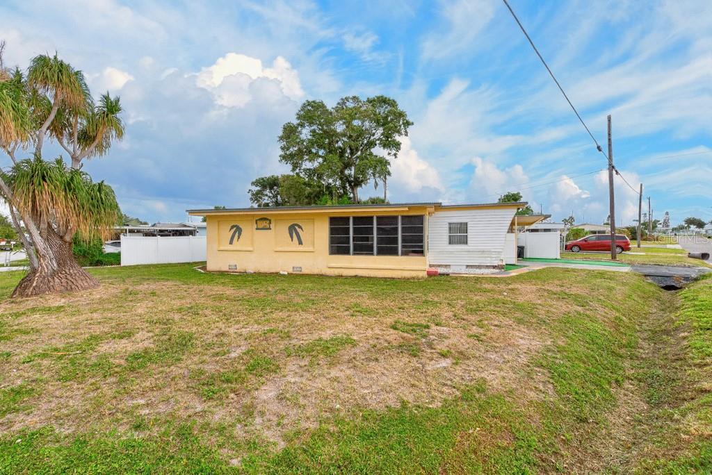 1744 HOYLE DRIVE, Holiday, FL 34691